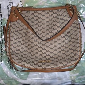 Michael Kors Jet Set convertible shoulder bag